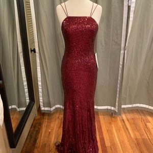 Theia “Jessica” sequin gown in Garnet size 8